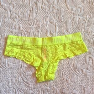 Victoria's Secret women's size Medium neon yellow cheekster lace panties NEW